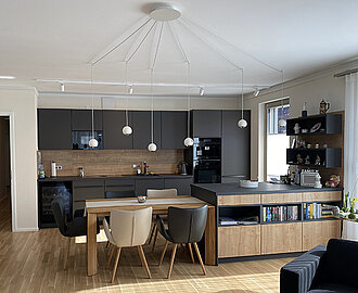 offene Wohnküche Spiderleuchte von Lodes